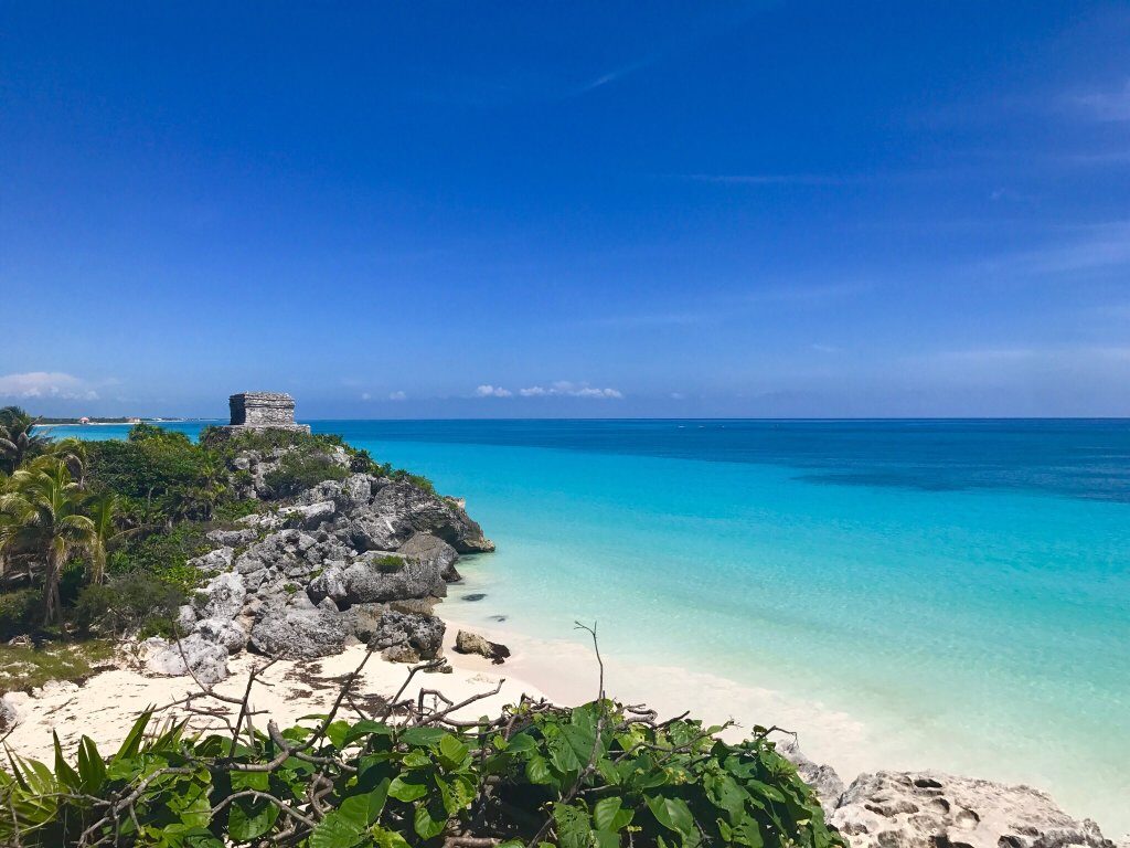 Mayan ruins overlooking the Caribbean at Tulum